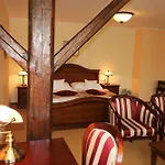 Szálloda Ld Palace & Kur 4*