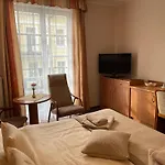 Ld Palace & Kur 4*
