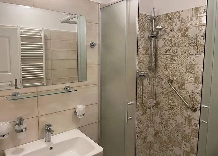 Ld Palace & Kur 4*