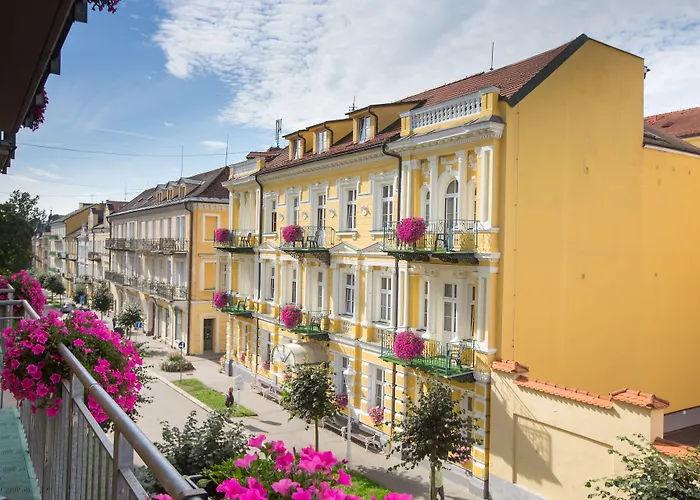 Ld Palace & Kur 4*